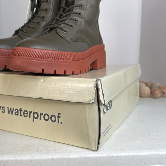 COUGAR Women's Saydee Leather combat boot Sz 7/ Olive - Picture 14 of 15